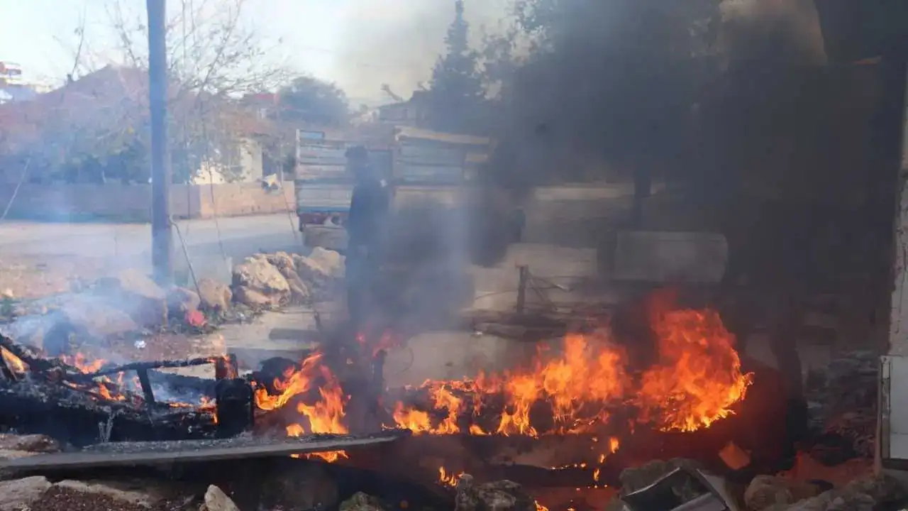 Kepez’de Hurdacı ‘Merhamet’, Zabıta ‘Vatana İhanet’ Dedi! 4